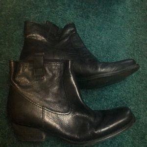 🌟⬇️ drop Nine West leather ankle boots